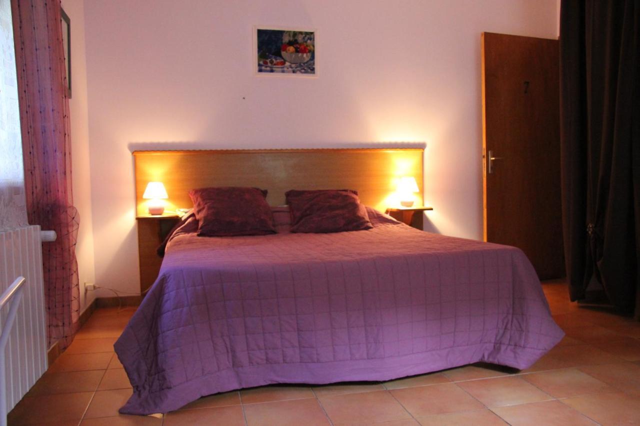 Chambre D'Hote "Chez Antoinette Et Charles" Santo-Pietro-di-Venaco Phòng bức ảnh