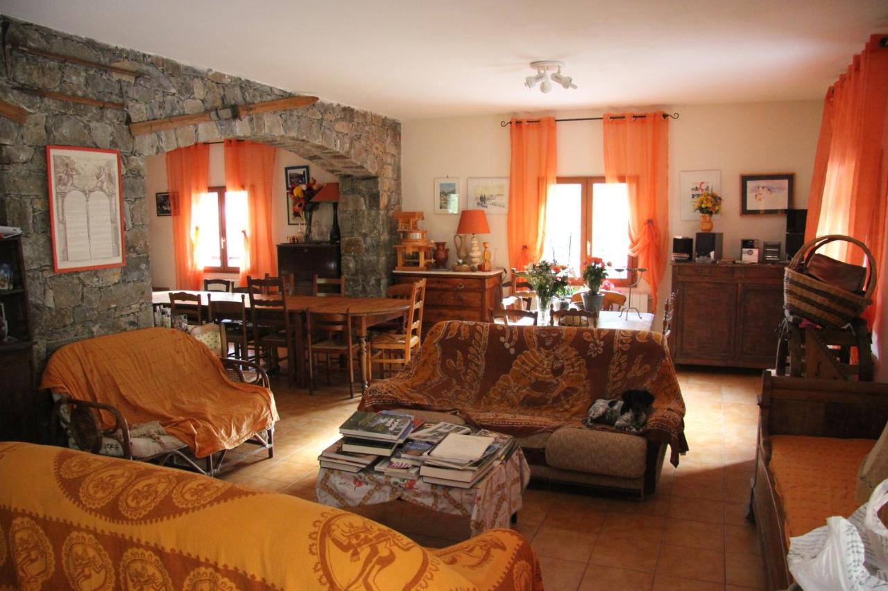 Chambre D'Hote "Chez Antoinette Et Charles" Santo-Pietro-di-Venaco Ngoại thất bức ảnh